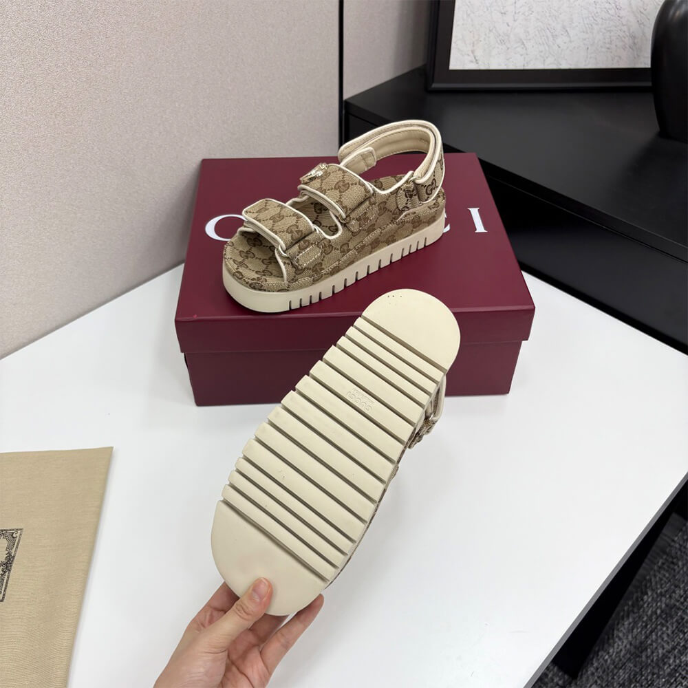 GUCCI Women s sandal with Double G