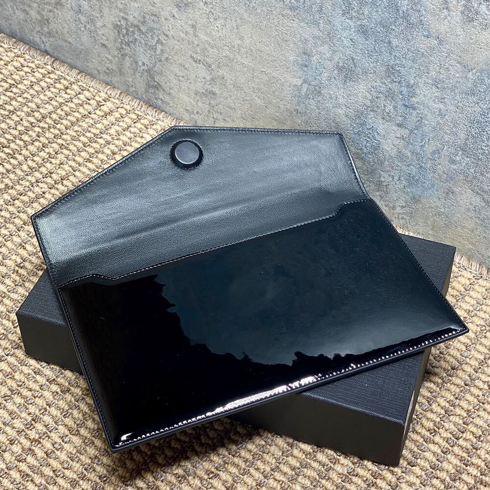 YSL UPTOWN POUCH IN PATENT LEATHER(HIGH-END GRADE)