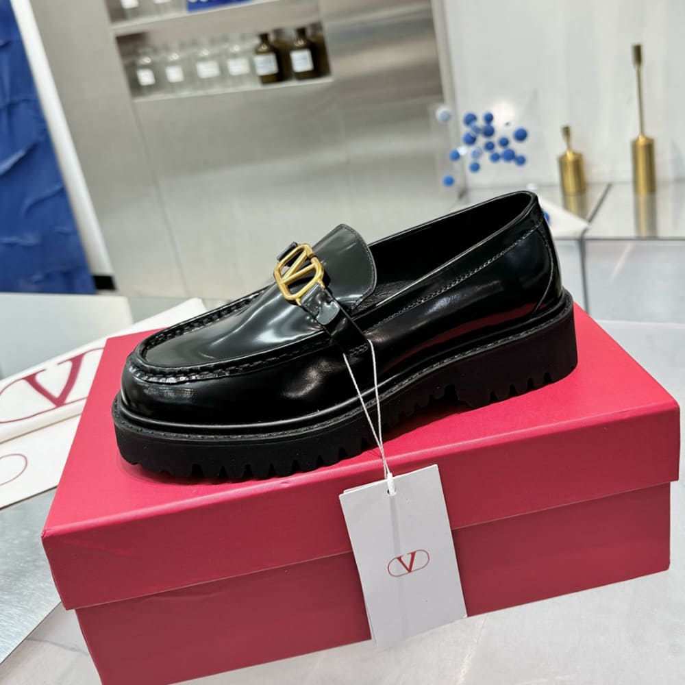 VALENTINO VLOGO SIGNATURE women s calfskin loafers