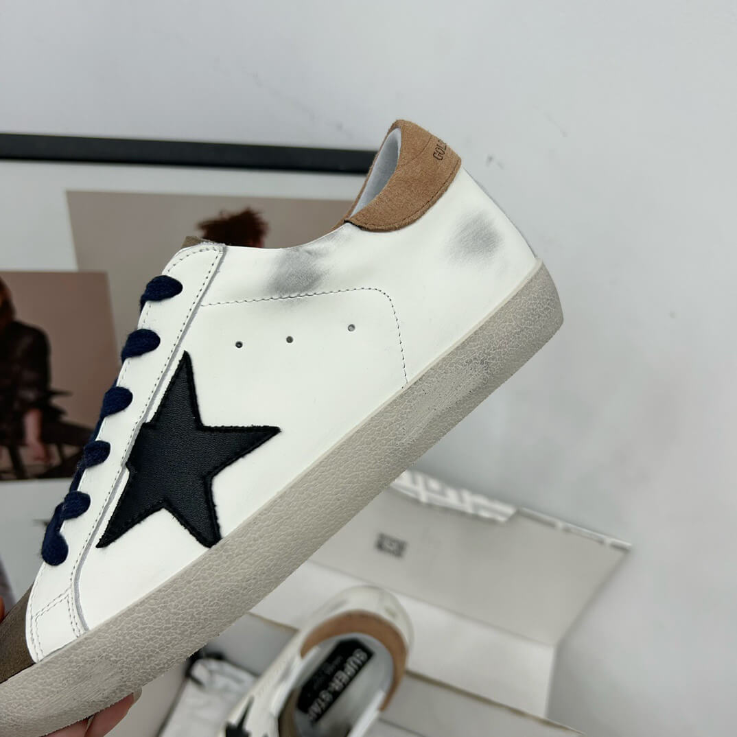Golden Goose Sneakers
