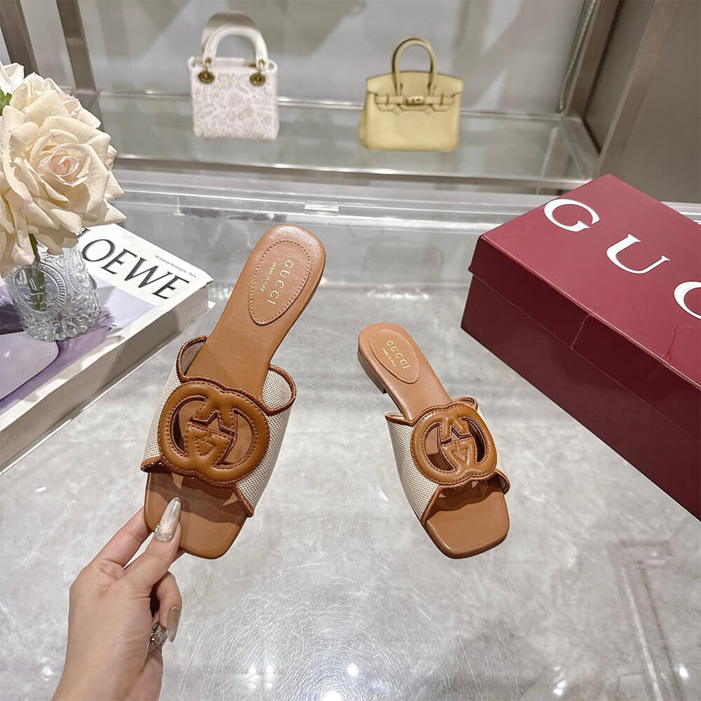 GUCCI Women s Interlocking G slide sandal