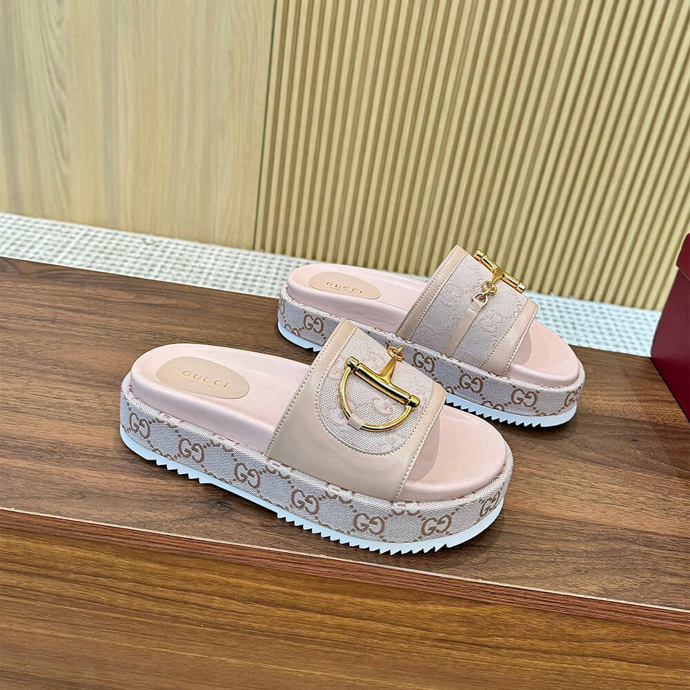 GUCCI Women s platform slide sandal
