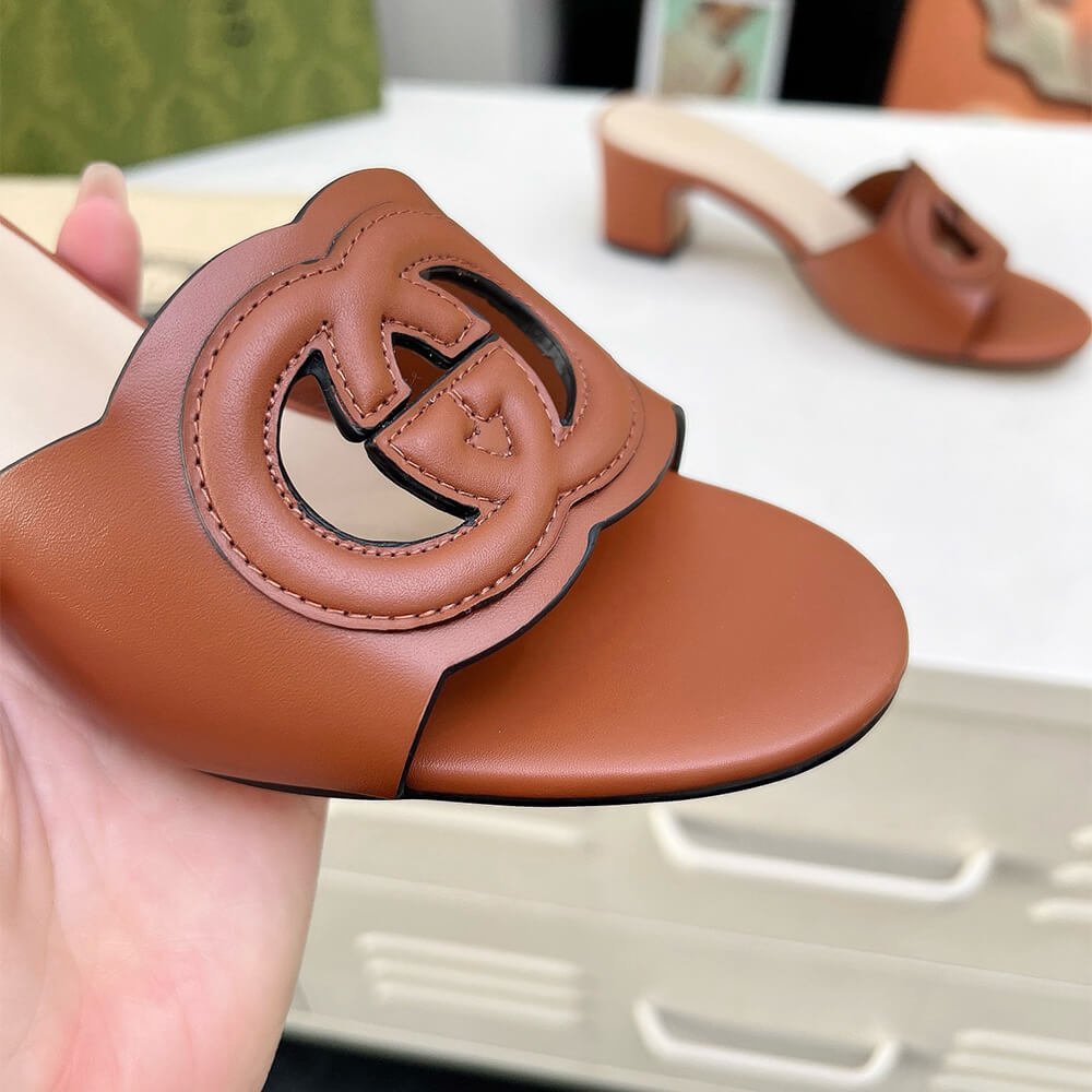 GUCCI Women s Interlocking G slide sandal