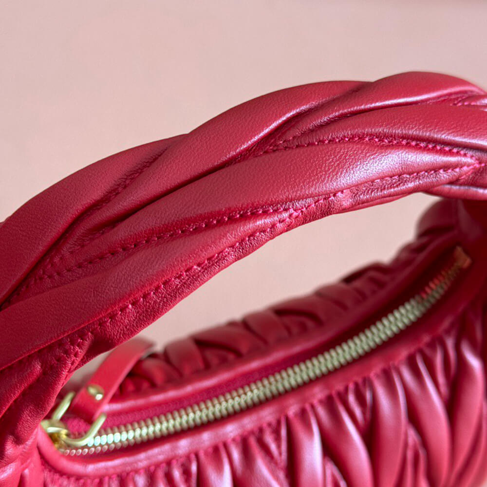 Small Wander matelasse nappa leather hobo bag(HIGH-END GRADE)