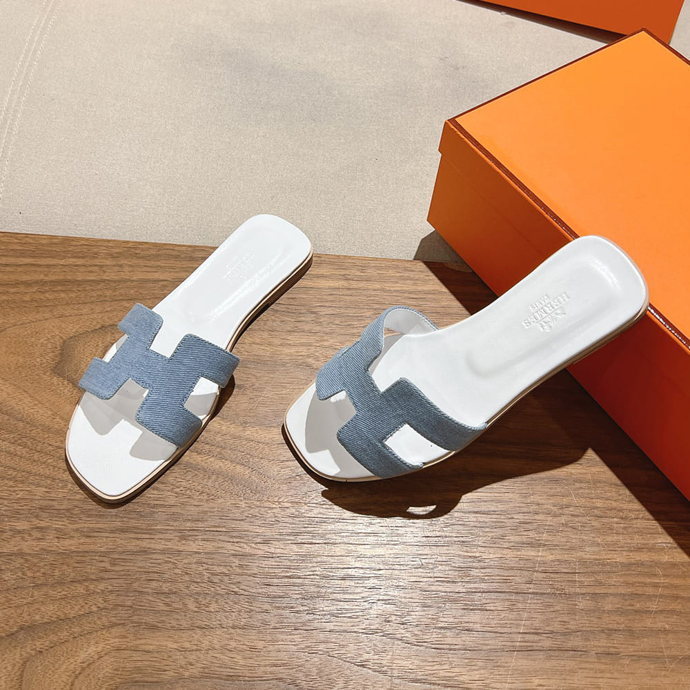 HERMES Oran sandal