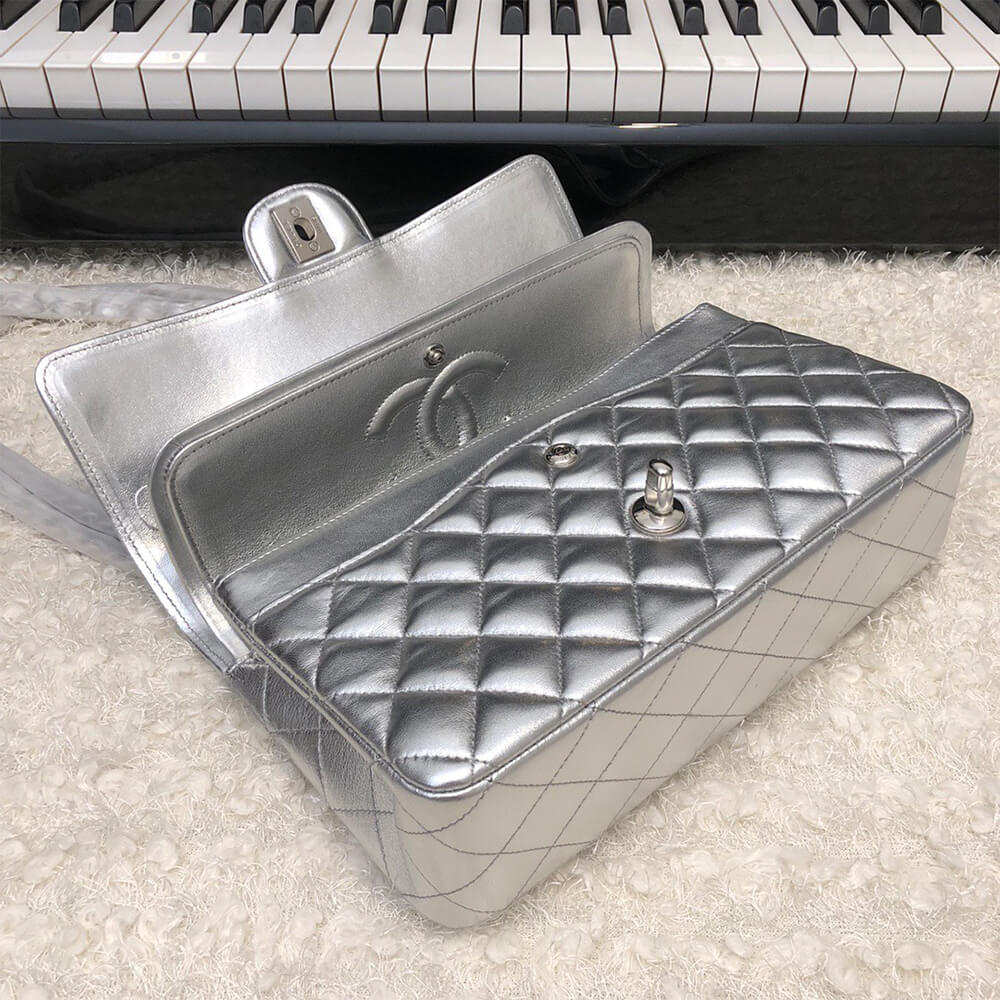 CHANEL Classic Flap Medium(High-end Grade)