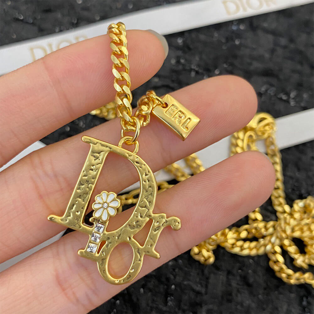 DIOR NECKLACE